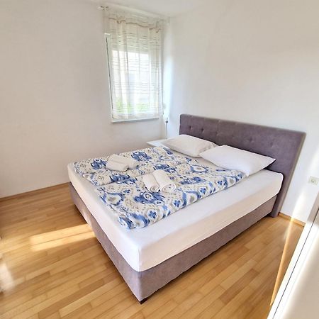 Apartments Vedran Пунат Экстерьер фото
